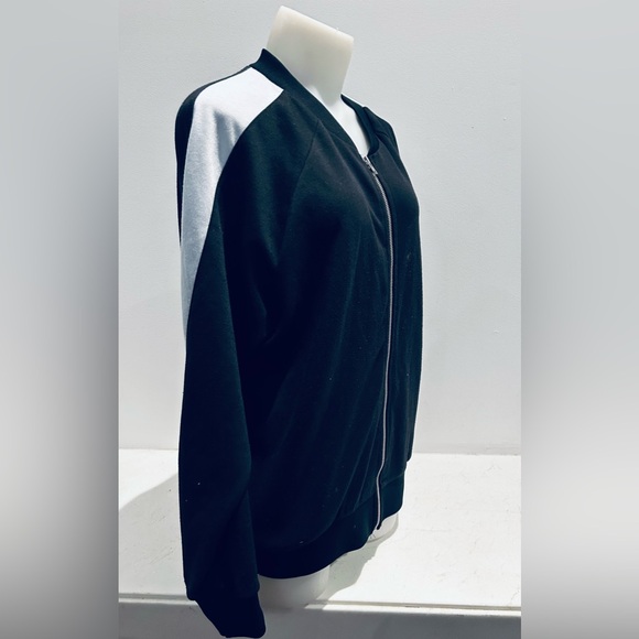 Oak + Fort black and white zip top.Black with white stripe on sleeves& shoulders - Picture 2 of 6